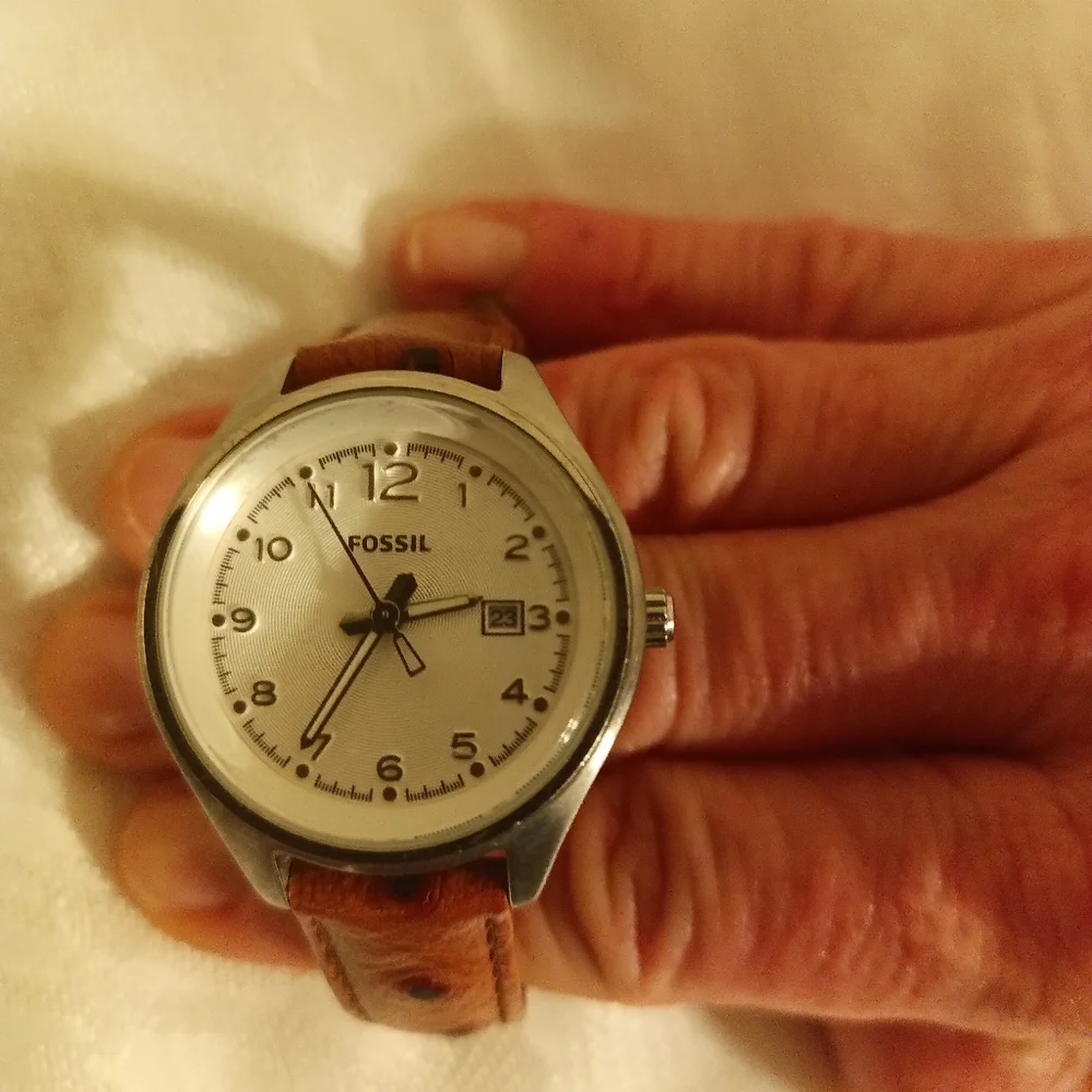 Fossil brown leather